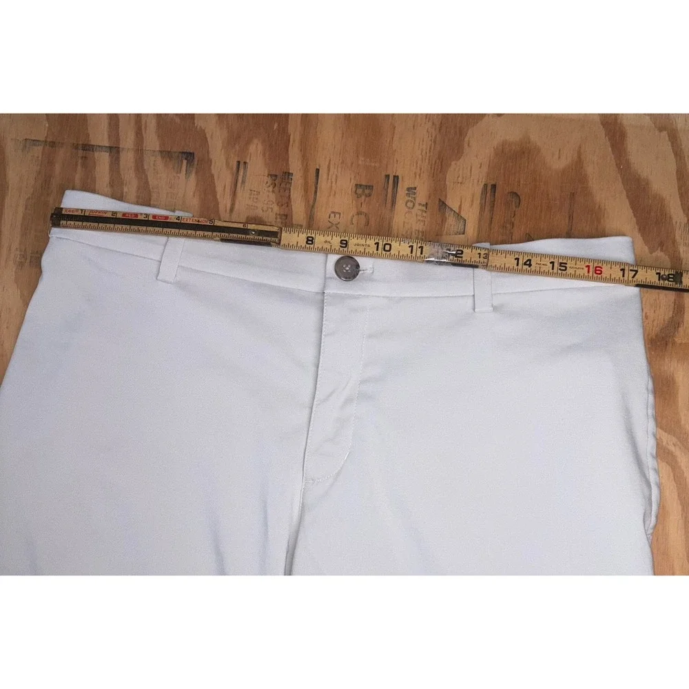Nike‎ Flex Golf Shorts Mens 34 Beige Dri Fit Stretch Waistband Standard Fit